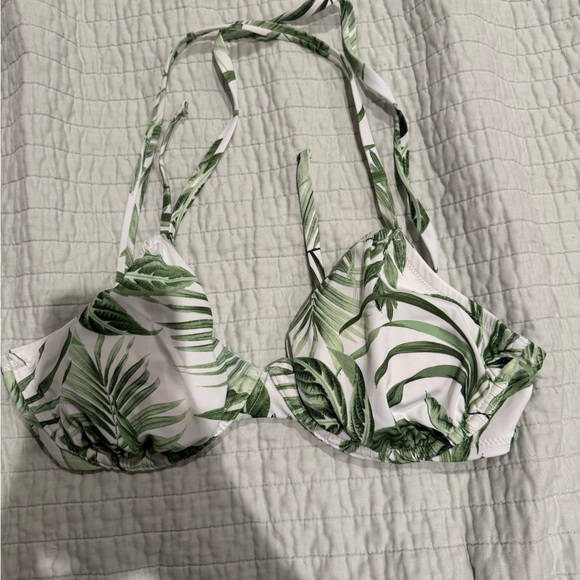 Shade & Shore Other - Shade & Shore Tropical Leaf Bikini Top